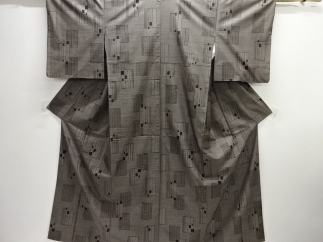 JAPANESE KIMONO / DORO OSHIMA TSUMUGI (7 maruki) / WOVEN GEOMETRIC PATTERN 